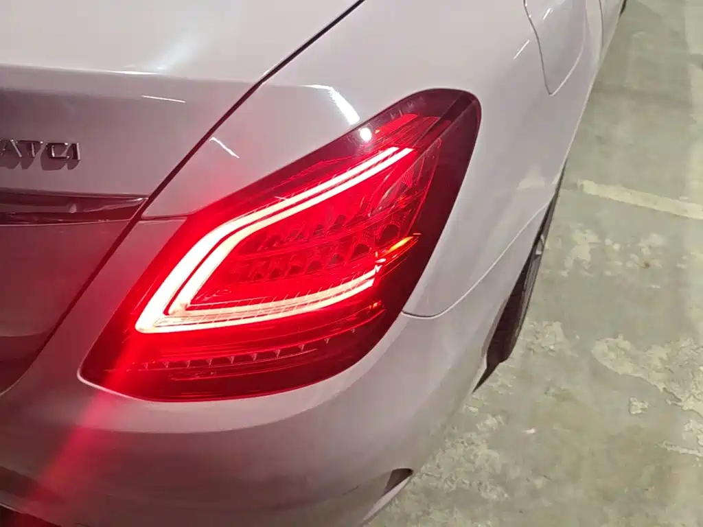 Mercedes-Benz C-Class — миниатюра 8