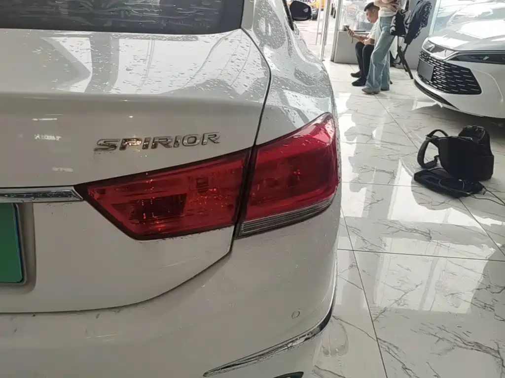Honda Spirior — миниатюра 8