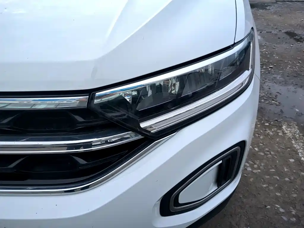 Volkswagen T-Roc — миниатюра 24