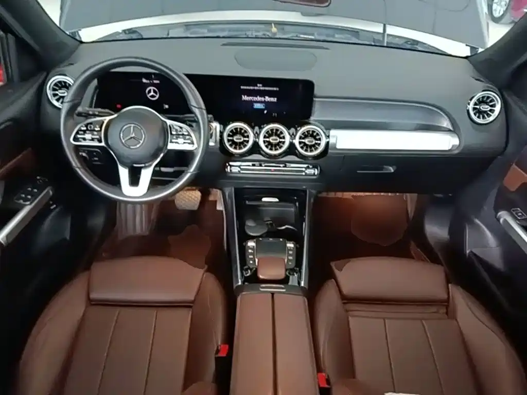Mercedes-Benz GLB — миниатюра 10
