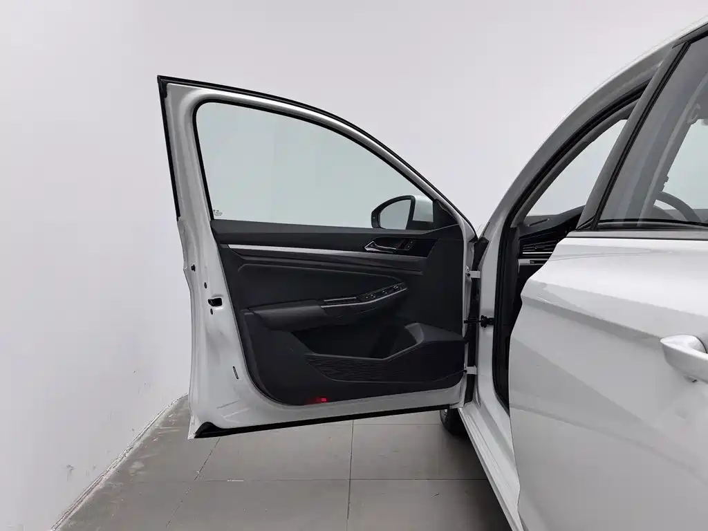 Volkswagen Bora — миниатюра 8