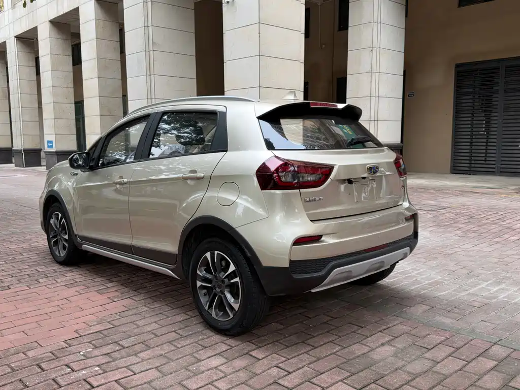 Geely Vision X3 — миниатюра 14