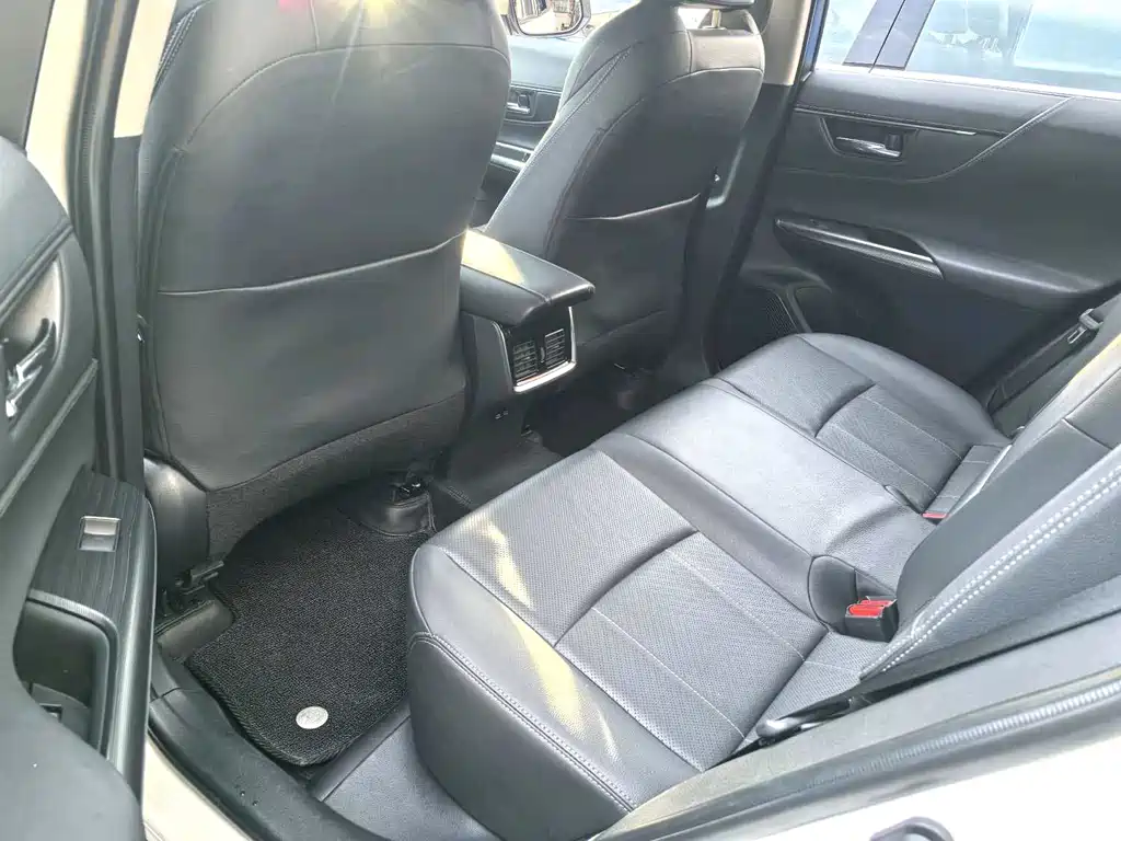 Toyota Harrier — миниатюра 7