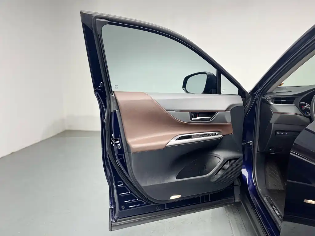 TOYOTA LING FANG HARRIER