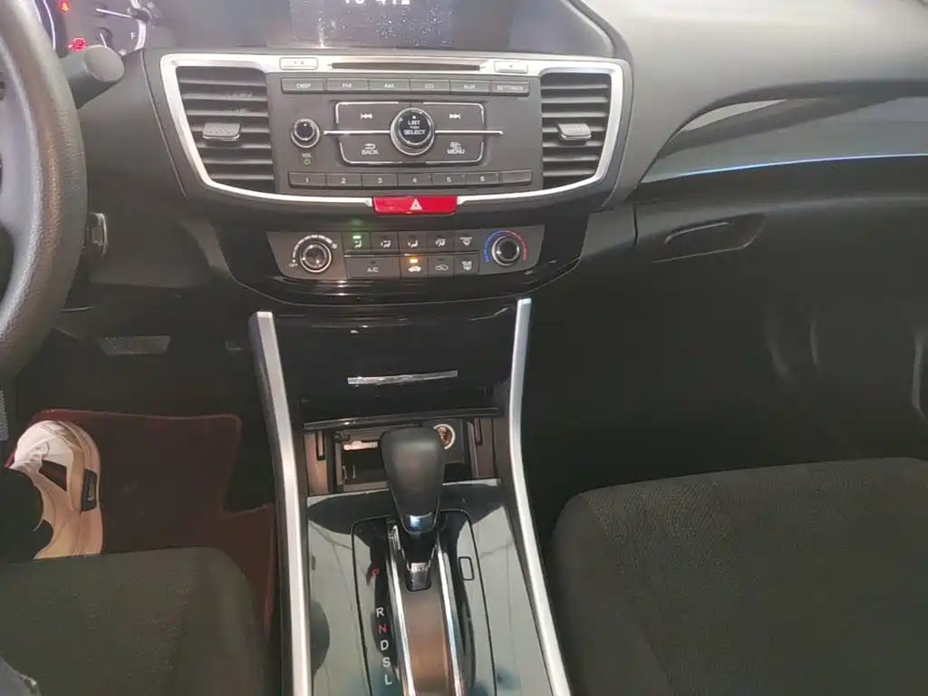 Honda Accord — миниатюра 14
