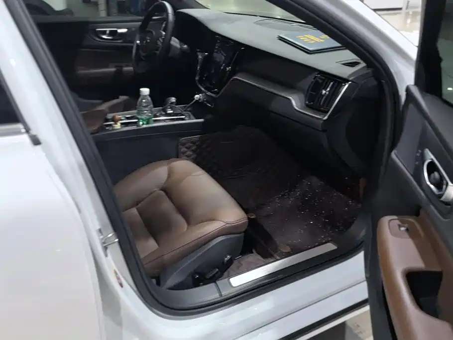 Volvo S60 — миниатюра 8