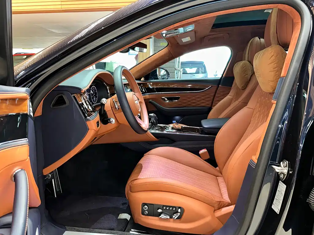 Bentley Flying Spur — миниатюра 5