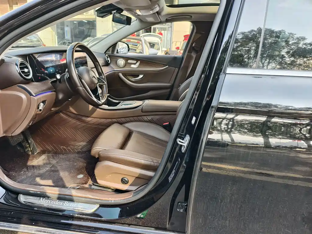 Mercedes-Benz E-Class PHEV 2022 — фото 4