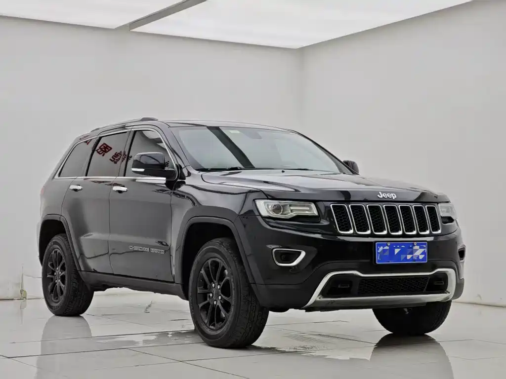 Jeep Grand Cherokee (Import) — миниатюра 3