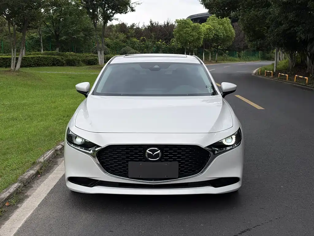 Mazda 3 Axela — миниатюра 2