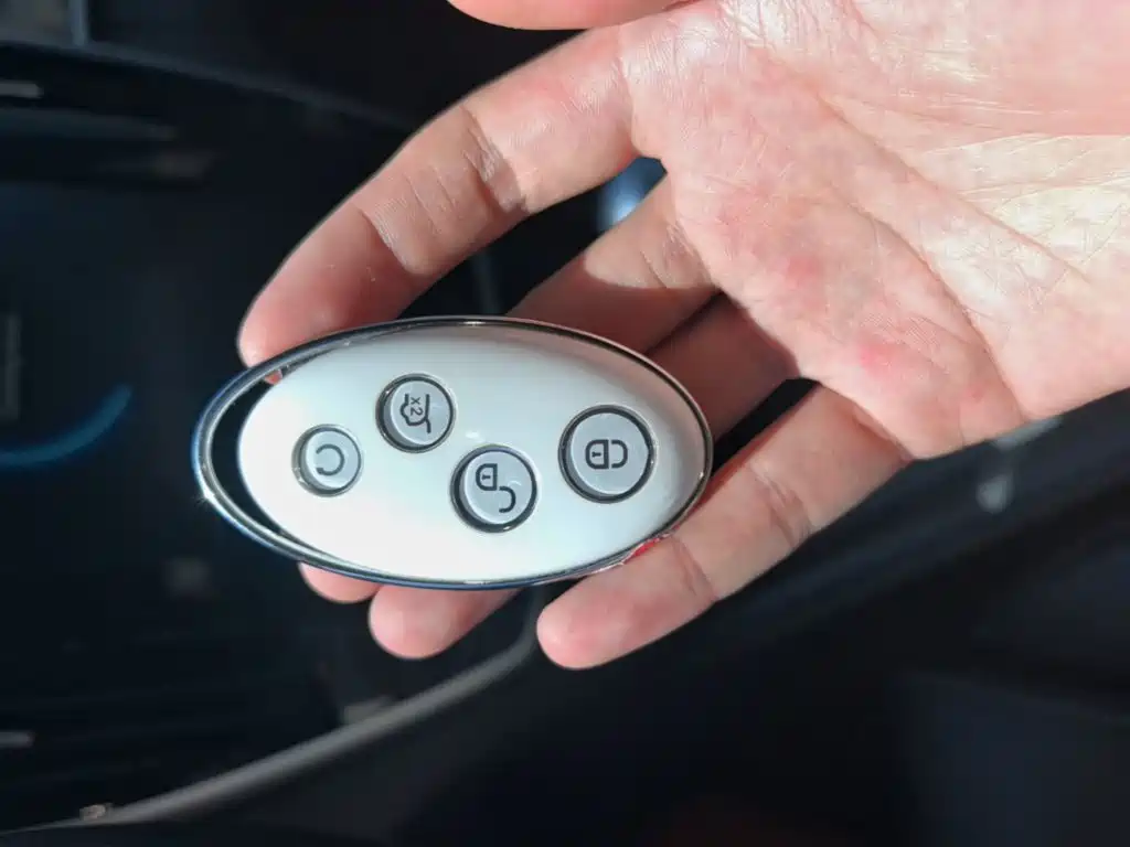 BYD MAX — миниатюра 9