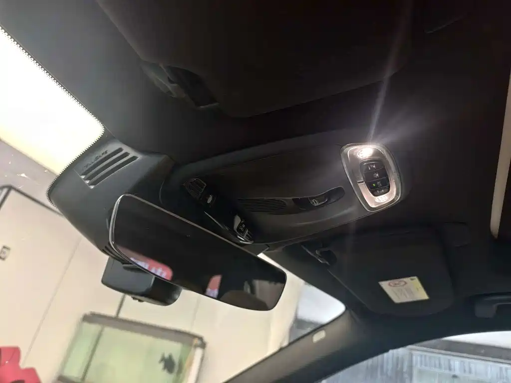 Volvo XC90 — миниатюра 12
