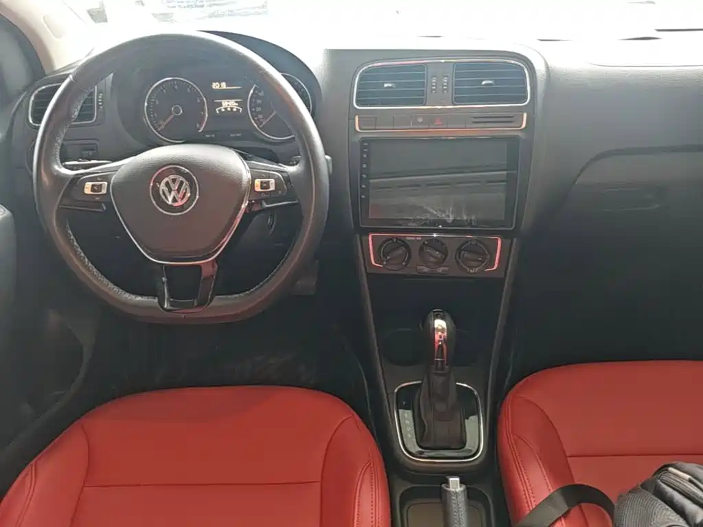 Volkswagen Polo — миниатюра 10