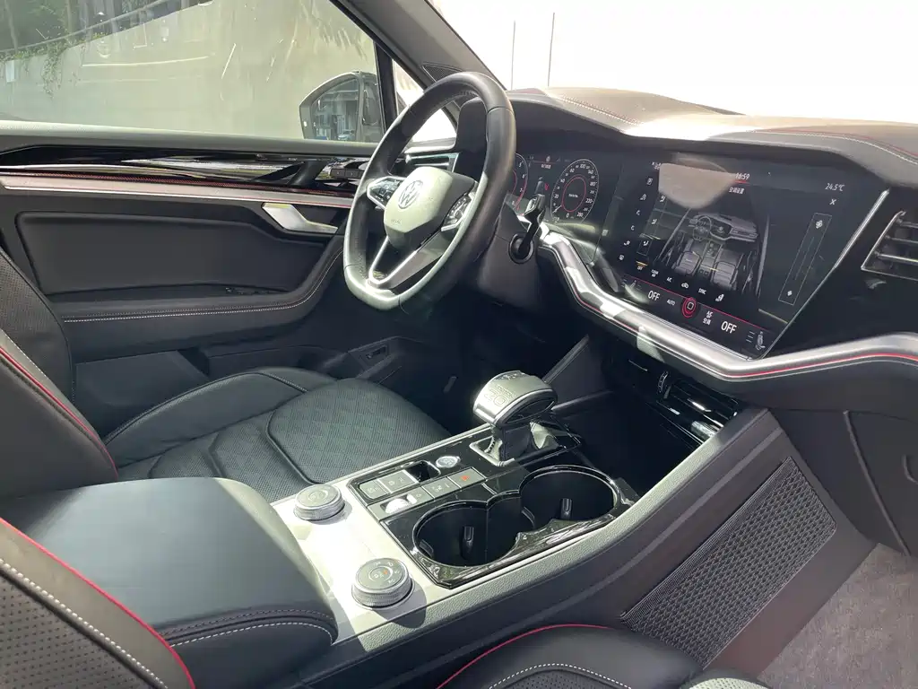 Volkswagen Touareg — миниатюра 22