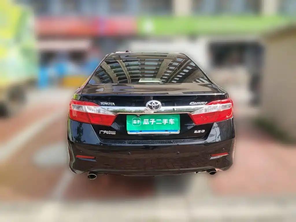 Toyota Camry — миниатюра 3