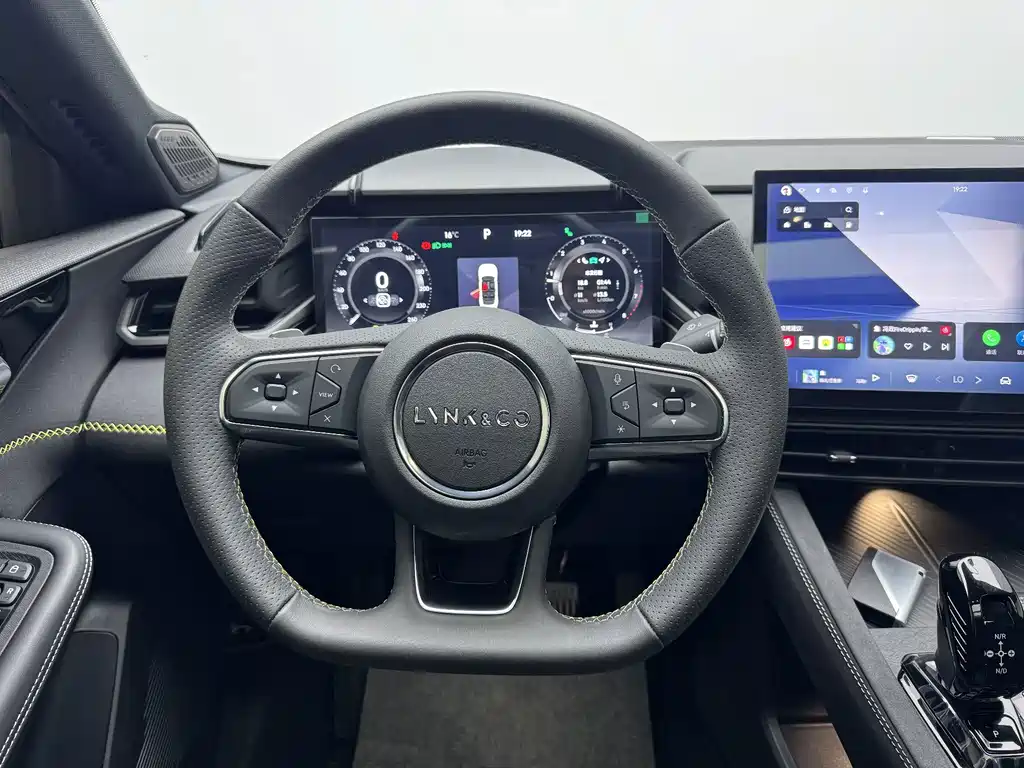 Lynk & Co 03 — миниатюра 15