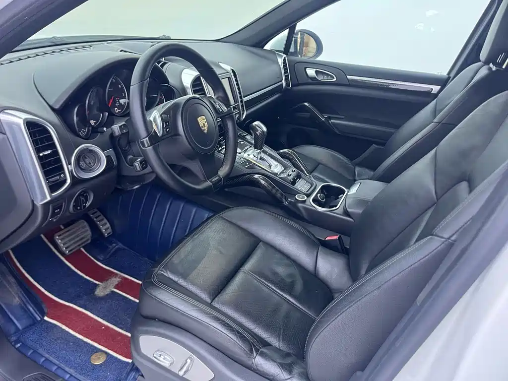 Porsche Cayenne — миниатюра 4