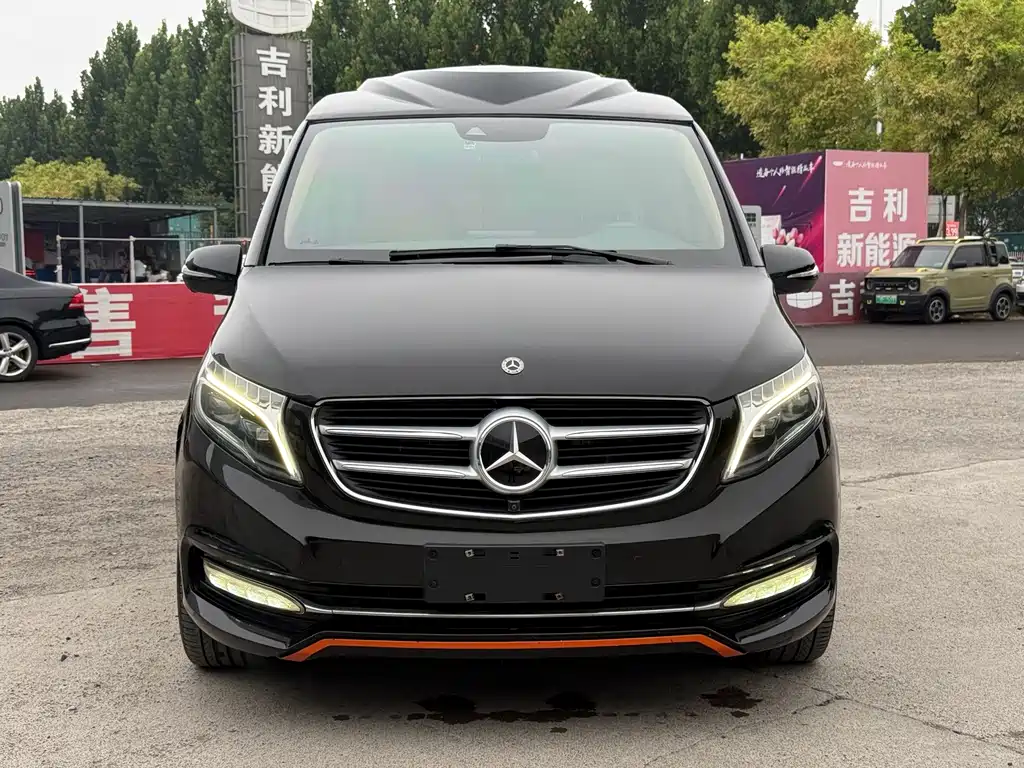 Mercedes-Benz V-Class — миниатюра 2
