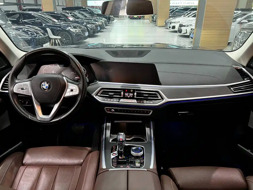 BMW X7 — миниатюра 7