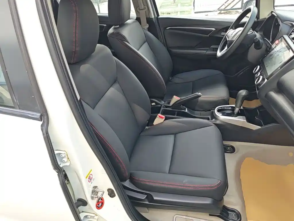 Honda Fit — миниатюра 25