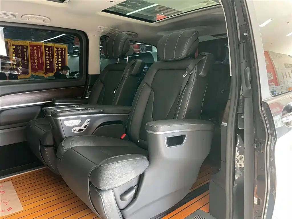 MERCEDES-BENZ V CLASS