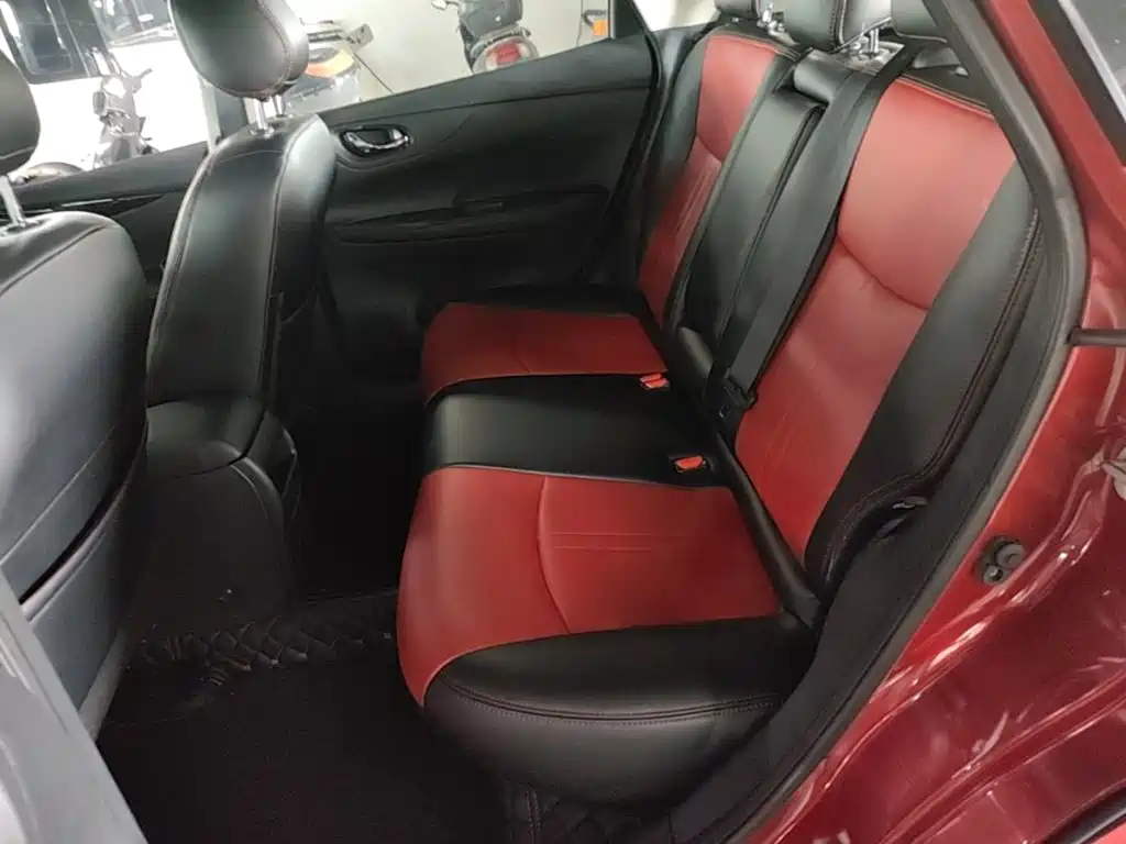 Nissan Tiida — миниатюра 17