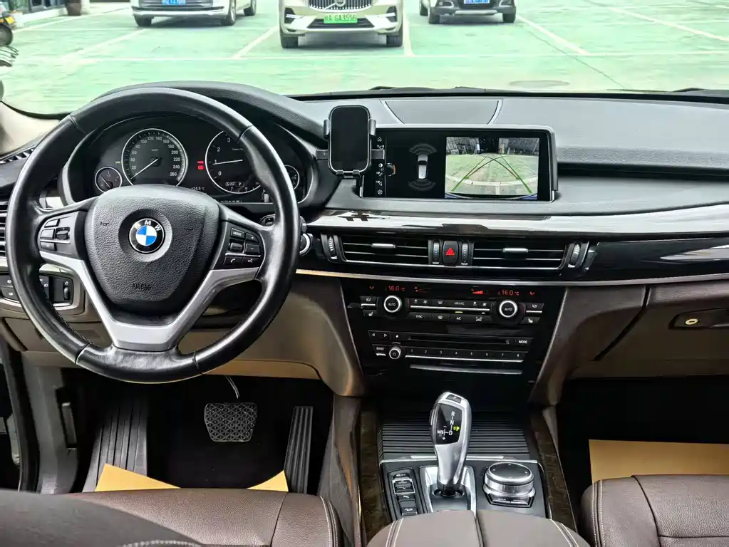 BMW X5 (Import) — миниатюра 6