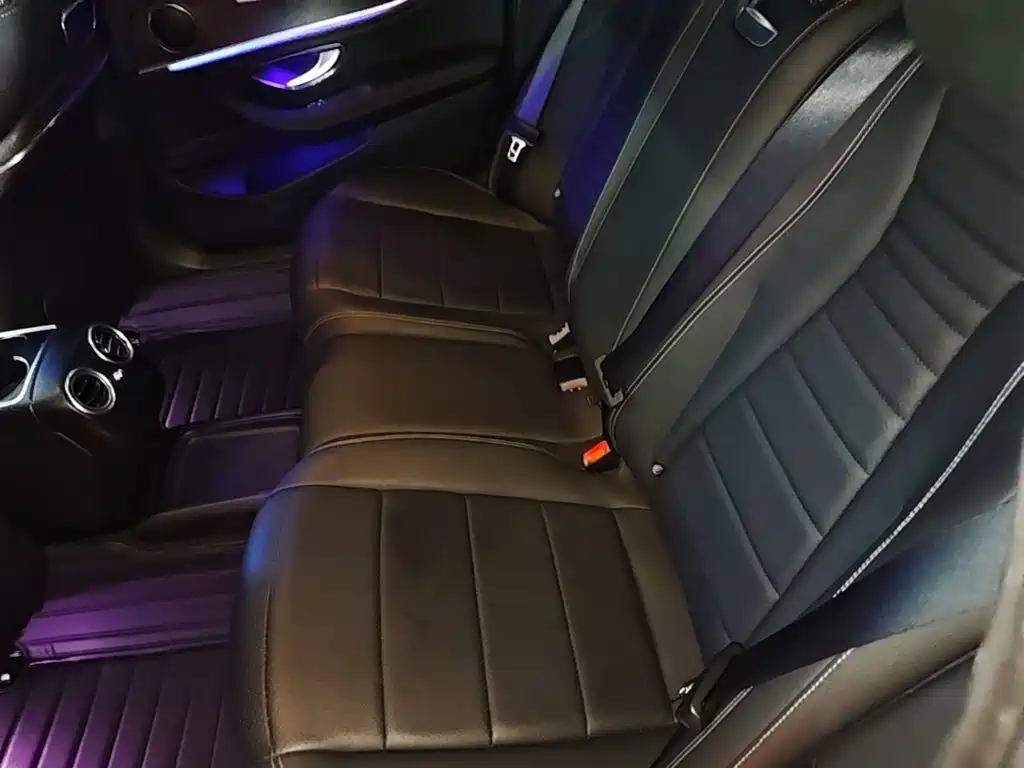 Mercedes-Benz E-Class — миниатюра 17
