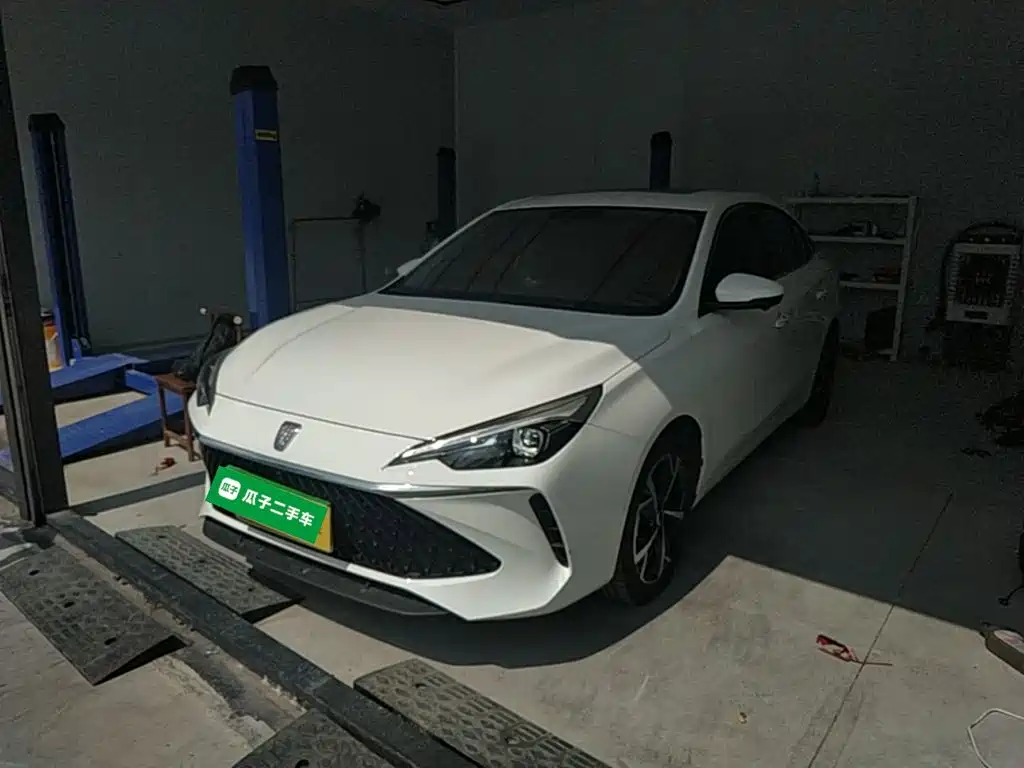 Roewe i5