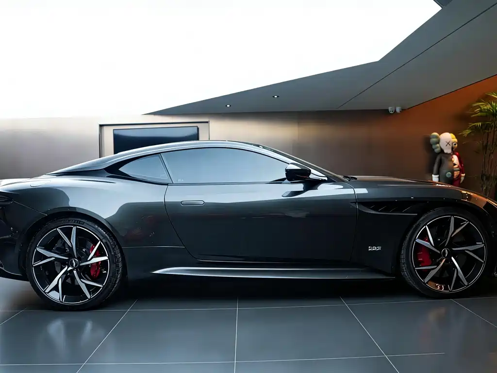 Aston Martin DBS 2019 DBS Superleggera V12 Coupe