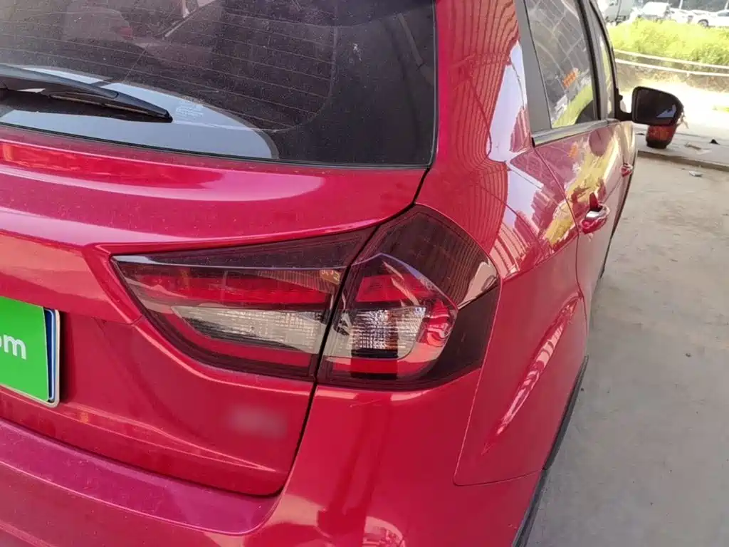 Geely Vision X3 — миниатюра 8