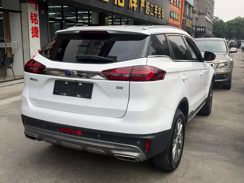 Geely Boyue — миниатюра 4