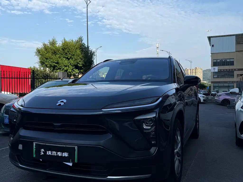 NIO ES6