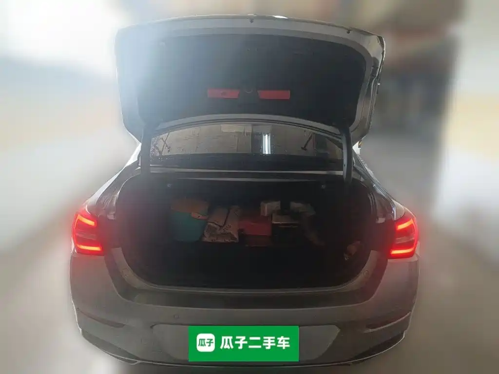 Hongqi Hongqi H5 — миниатюра 20