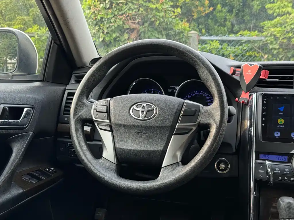 Toyota Reiz — миниатюра 11