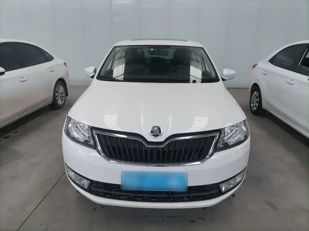 Skoda Rapid Spaceback — миниатюра 3