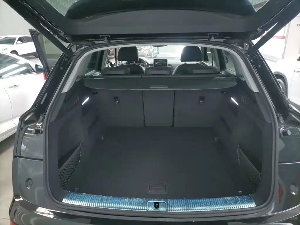 Audi Q5L — миниатюра 19