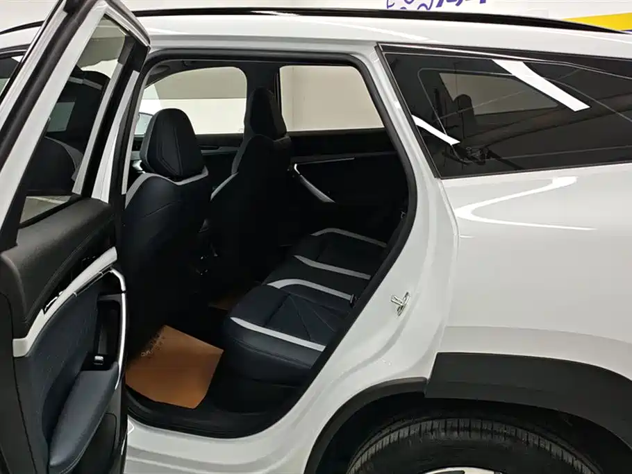 GEELY AUTOMOBILE BOYUE L