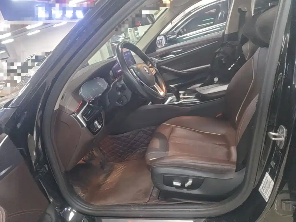 BMW 5 Series — миниатюра 15