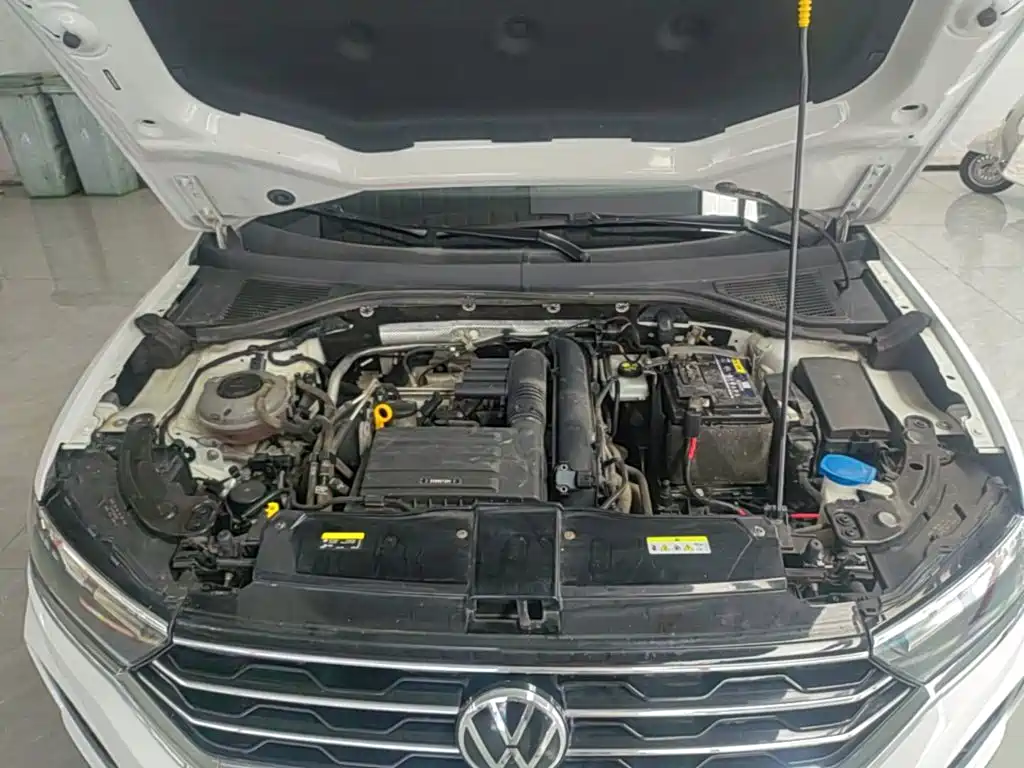 Volkswagen T-Roc — миниатюра 20