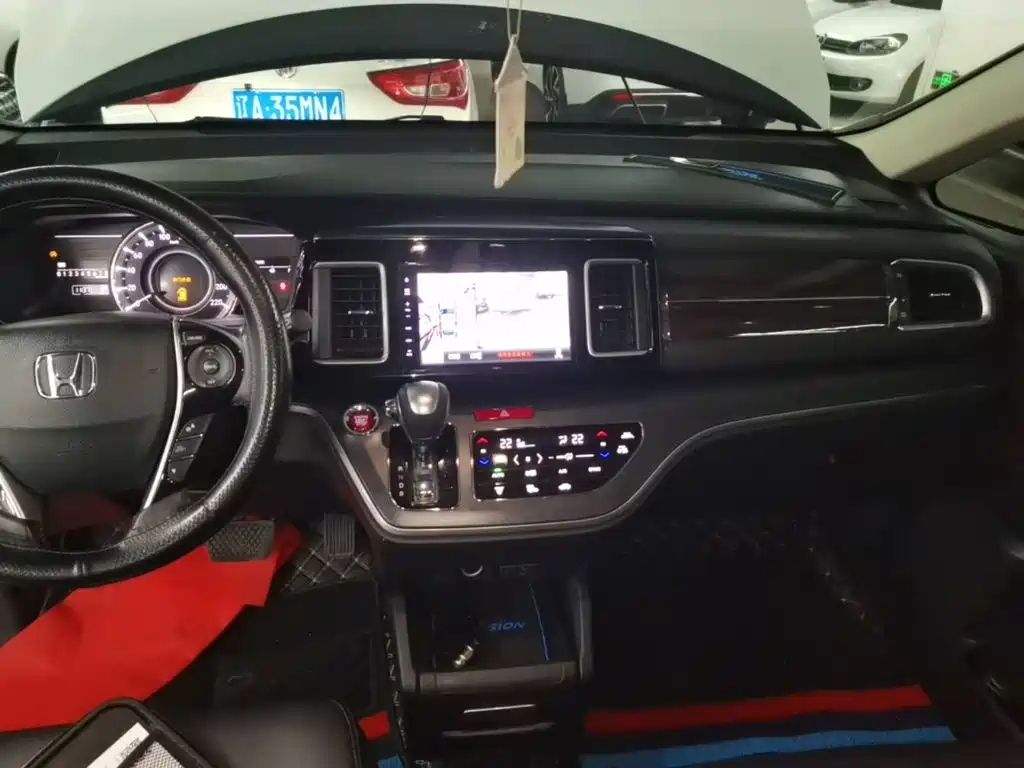 Honda Elysion — миниатюра 13