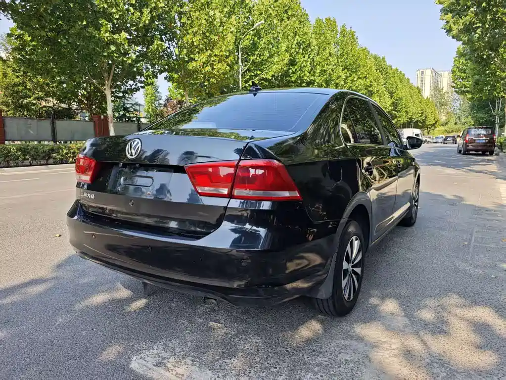 Volkswagen Santana — миниатюра 2