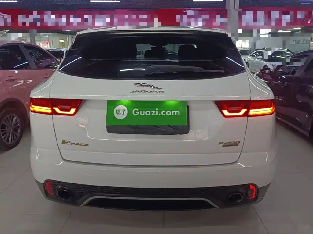 Jaguar E-PACE — миниатюра 6