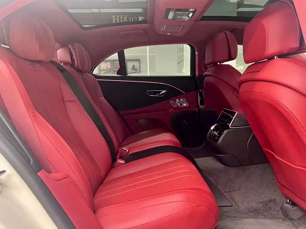 Bentley Flying Spur — миниатюра 13