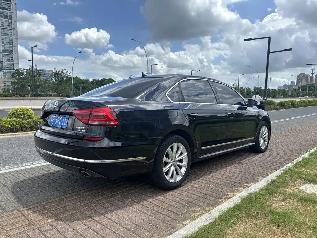 Volkswagen Passat — миниатюра 5