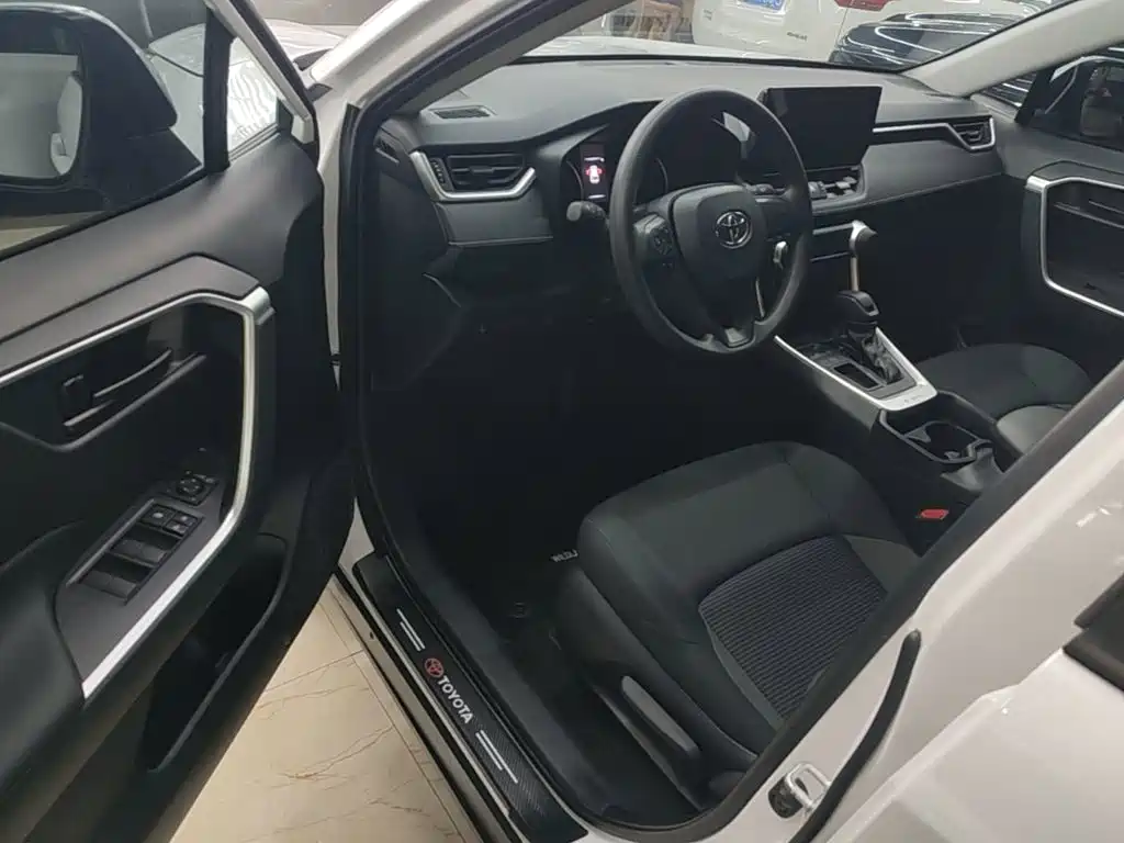 Toyota Wildlander — миниатюра 16