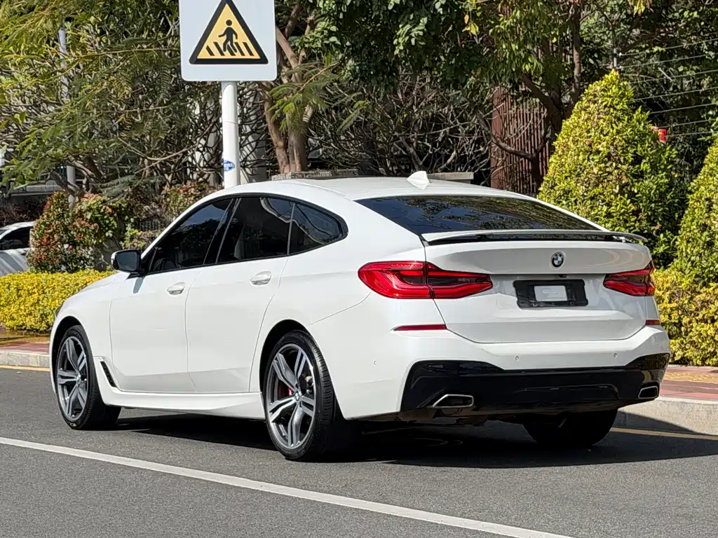 BMW 6 SERIES GT