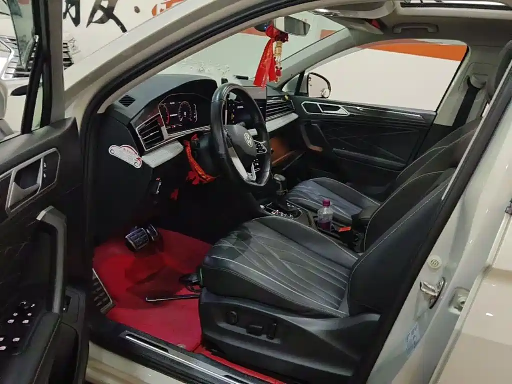 Volkswagen Tiguan L — миниатюра 16
