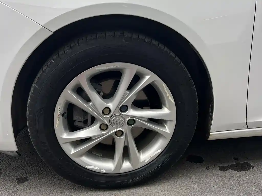 Buick Regal — миниатюра 14