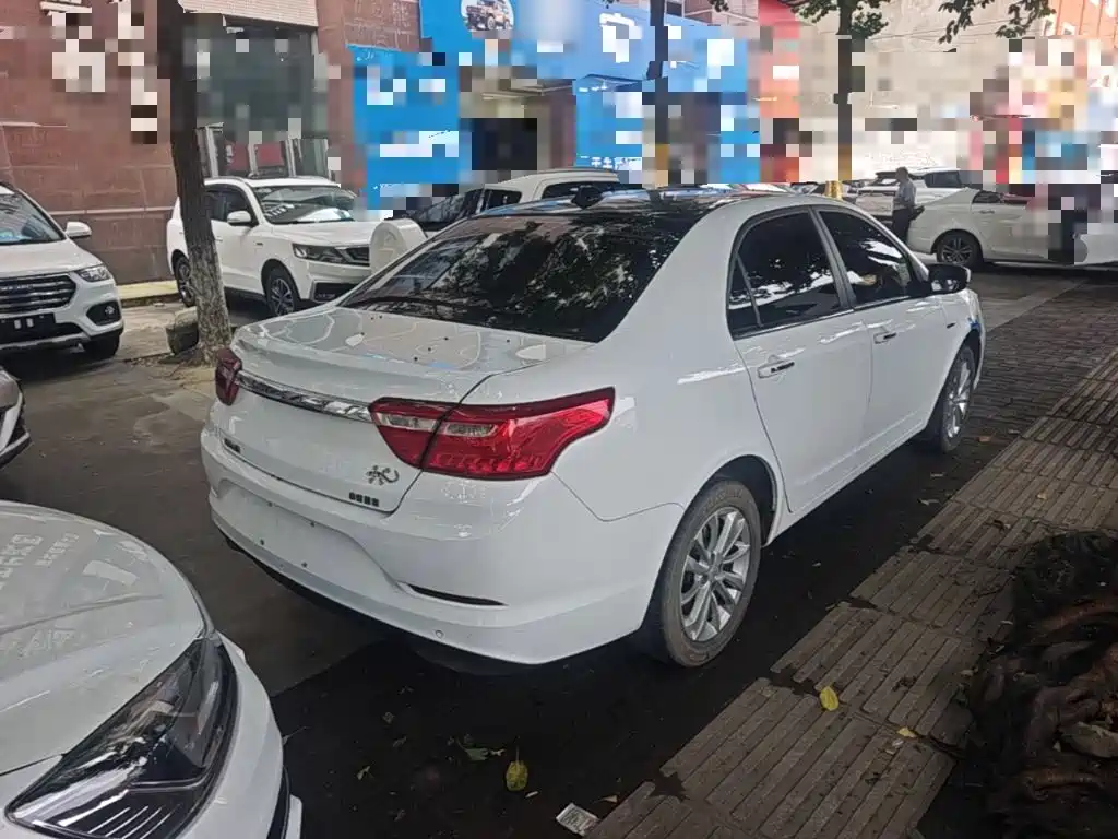 Geely Vision — миниатюра 7